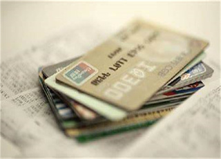 信用卡核发后几天能收到卡？